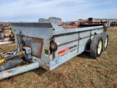 New Idea 3639 Manure Spreader