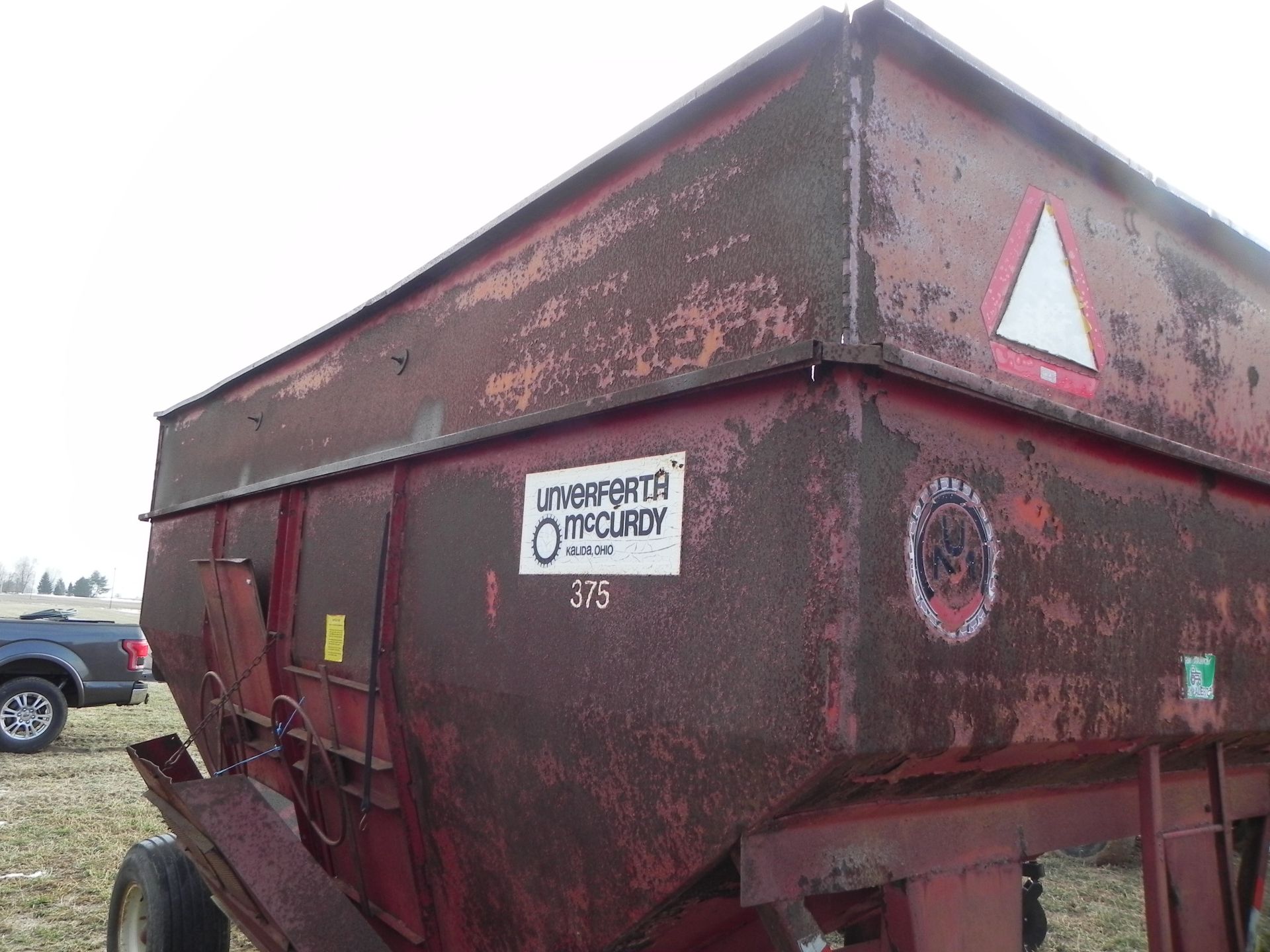 McCurdy 375 Bin Wagon - Image 7 of 14