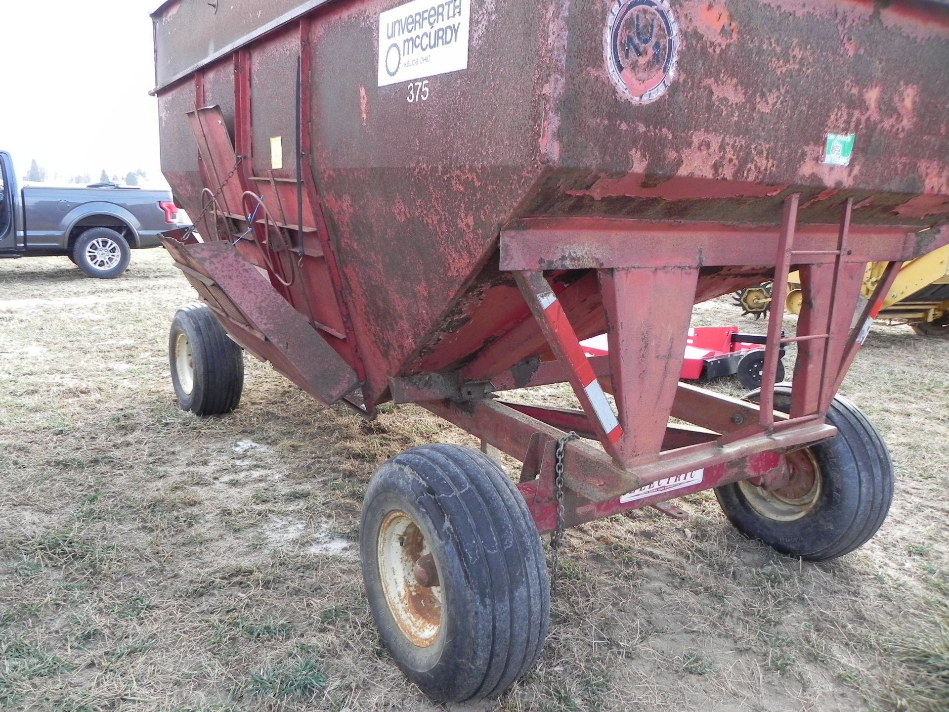 McCurdy 375 Bin Wagon - Image 6 of 14