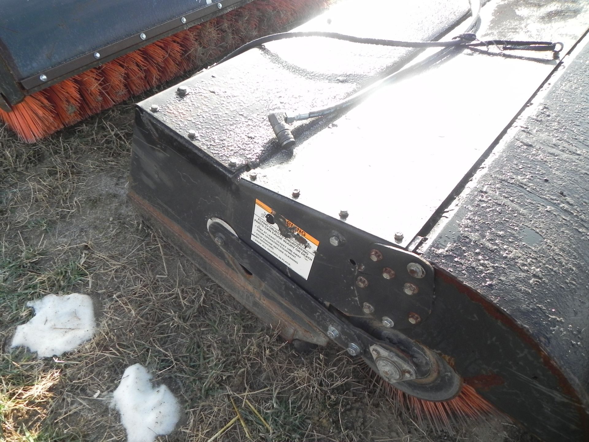 2020 Bobcat 84 Sweeper Bucket Broom - Image 6 of 11
