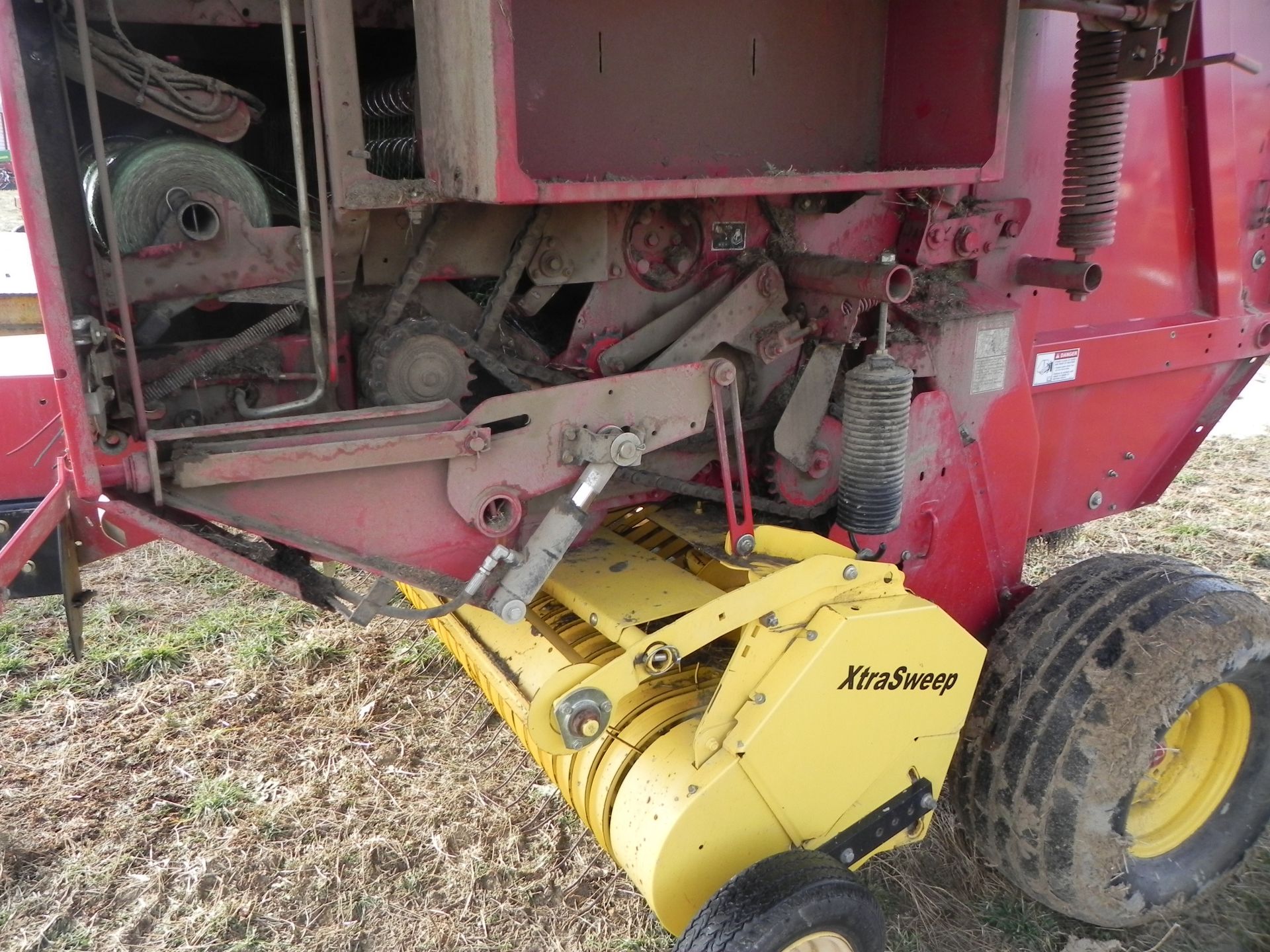 2013 New Holland BR7070 Round Baler - Image 6 of 16