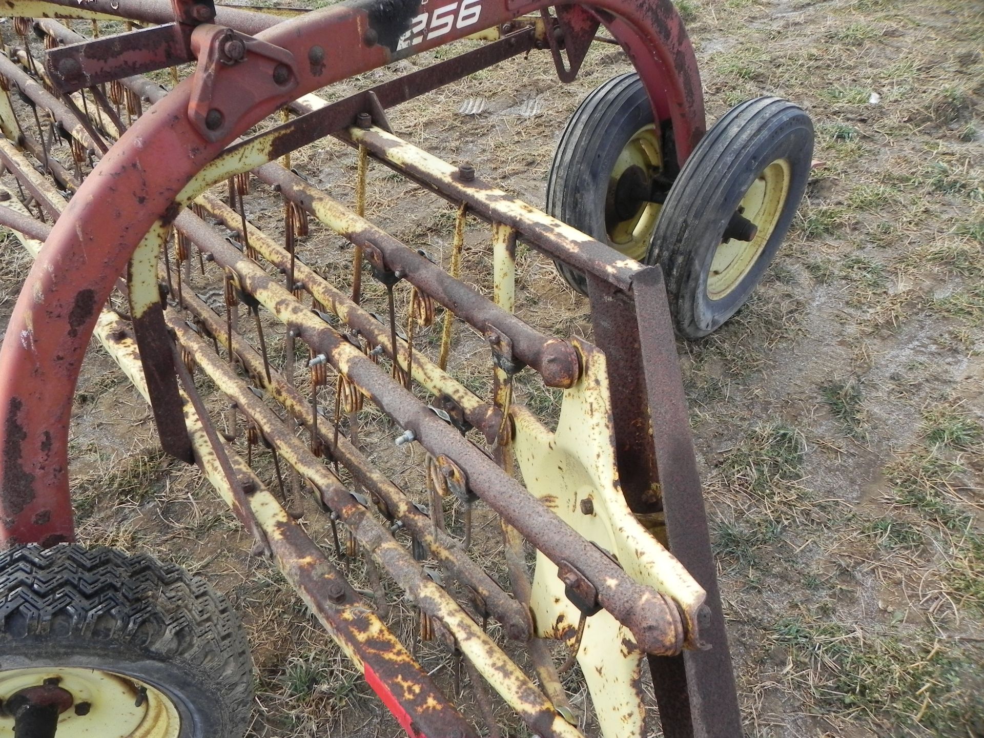 New Holland 256 Hayrake - Image 8 of 11