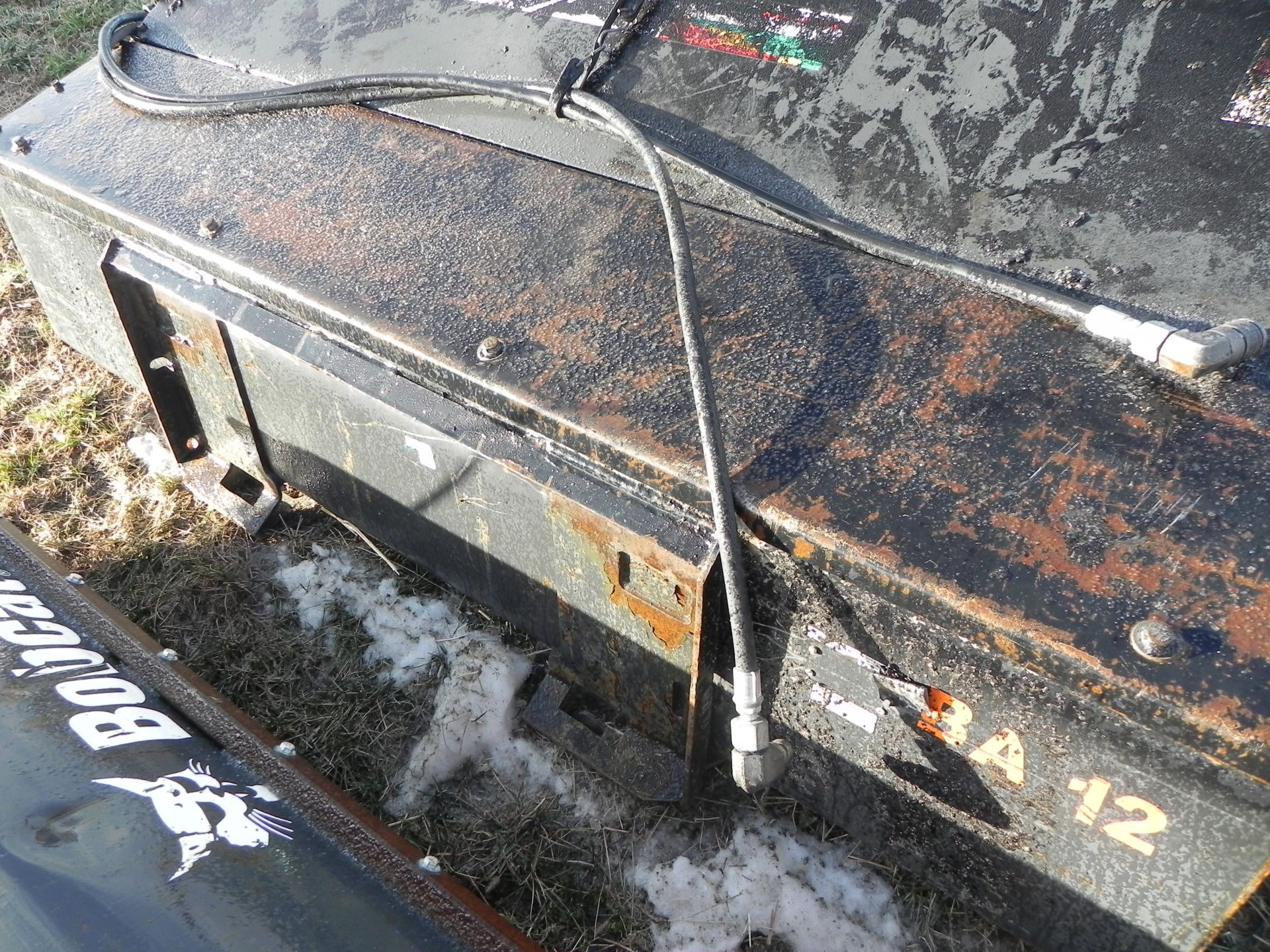 2020 Bobcat 84 Sweeper Bucket Broom - Image 8 of 11