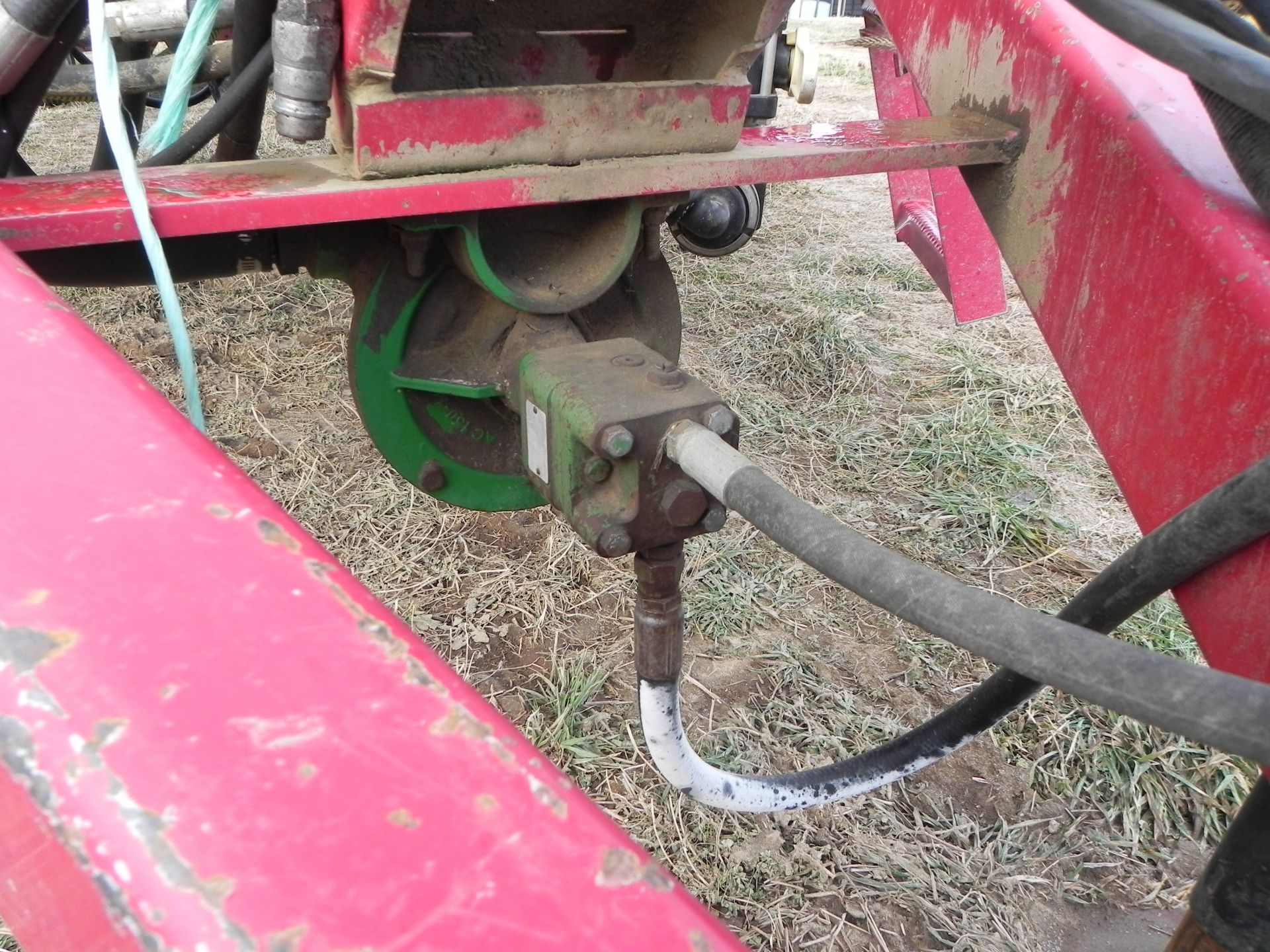 Miller Pro 750 Field Sprayer - Image 14 of 18