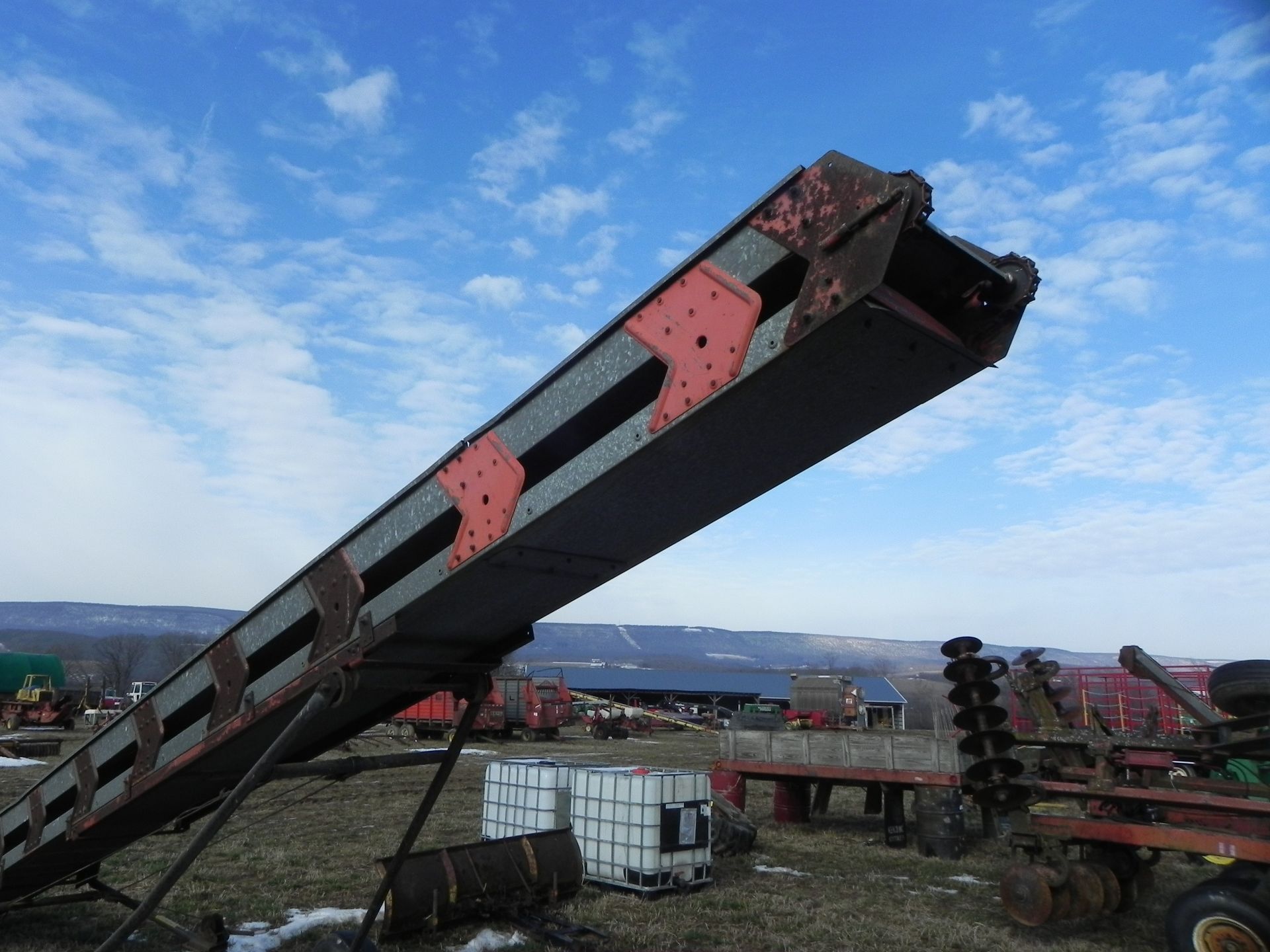 New Idea Elevator - Image 6 of 10