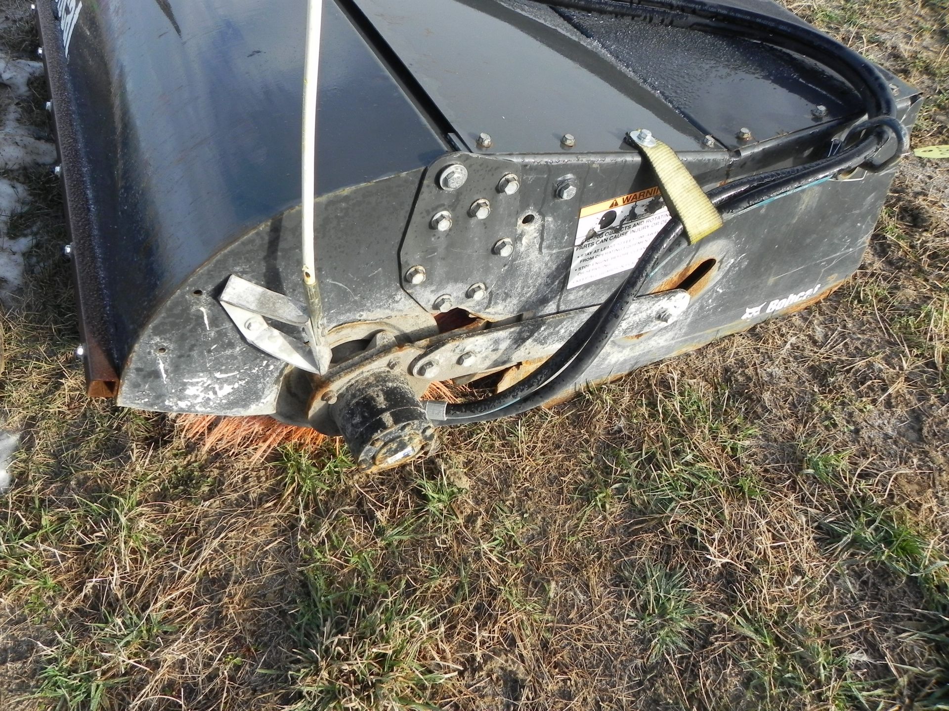 2020 Bobcat 84 Sweeper Bucket Broom - Image 2 of 9