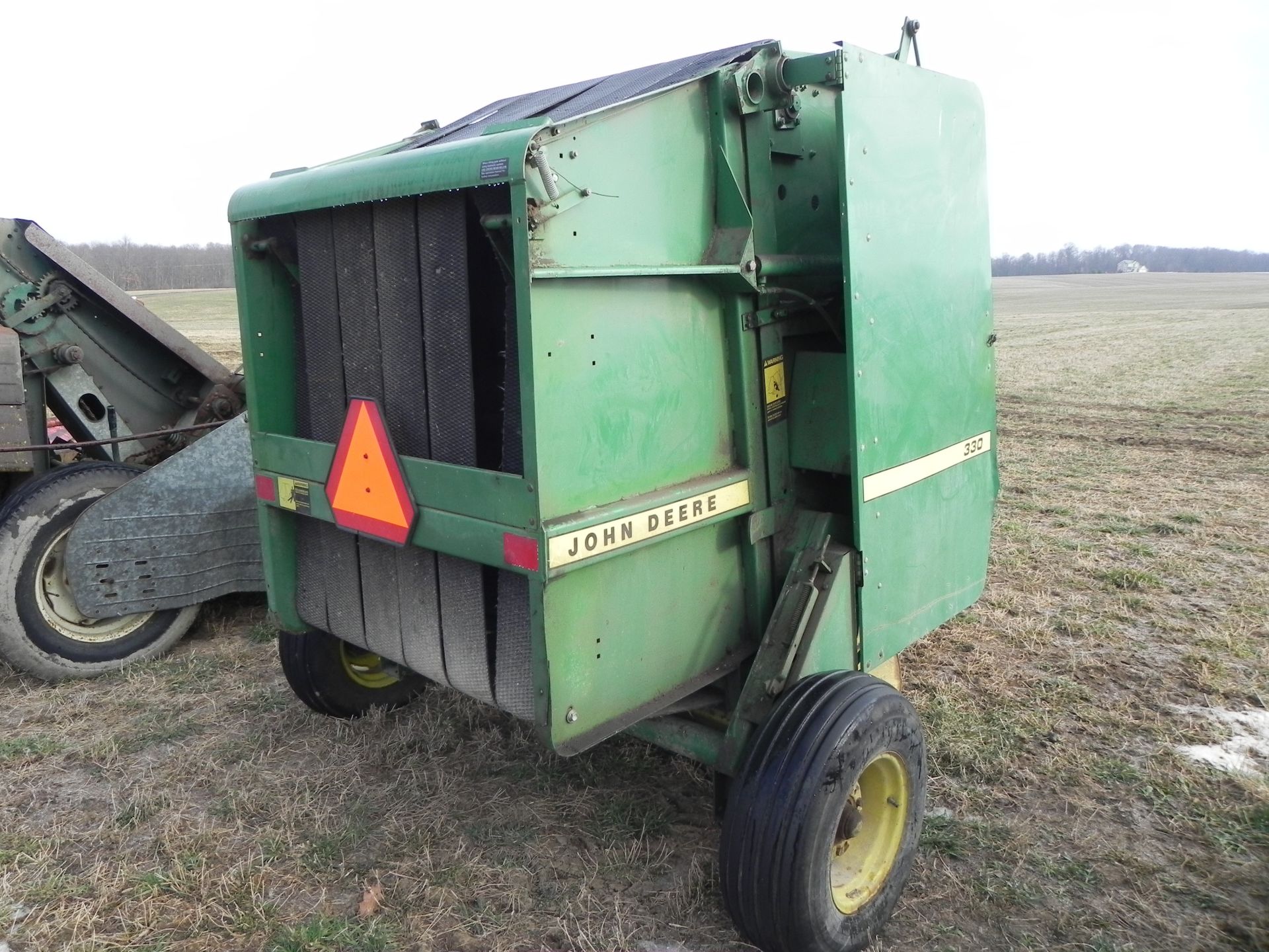 John Deere 330 Round Baler - Image 5 of 16