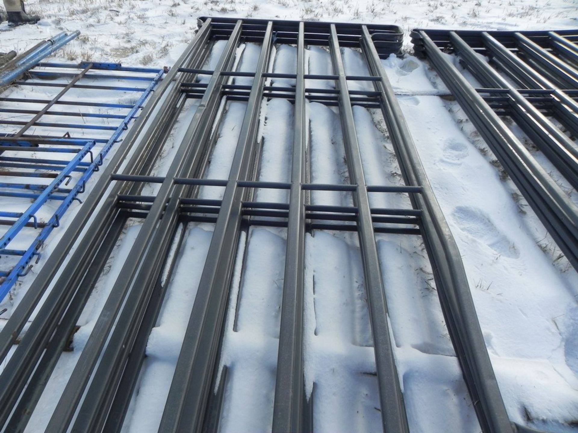 Corral Panels - Image 2 of 8