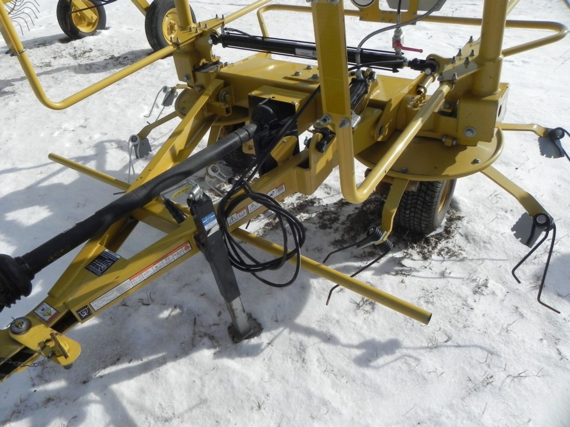 2023 Vermeer TE1710 Tedder - Image 2 of 11