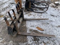 Skid Steer Loader Pallet Forks