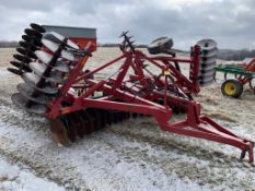 International 490 Disc
