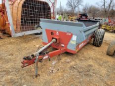 New Idea 3726 Manure Spreader