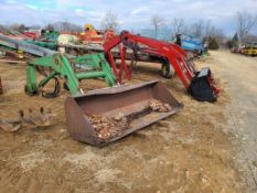 John Deere 146 Loader