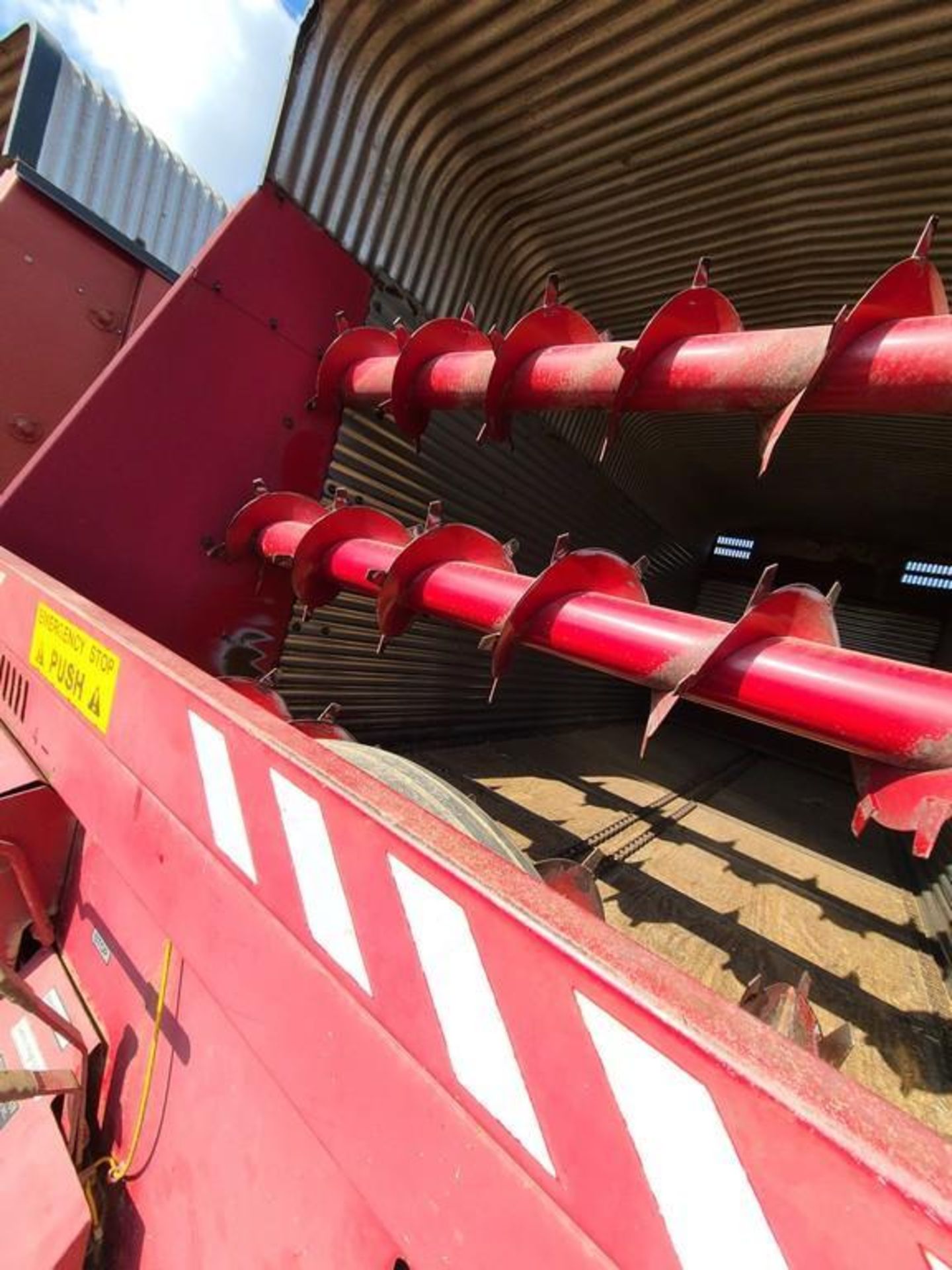 Miller Pro 5200 Forage Wagon - Image 30 of 33
