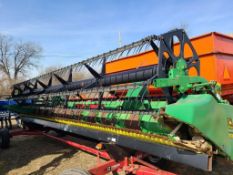 2001 John Deere 925F Grain Platform