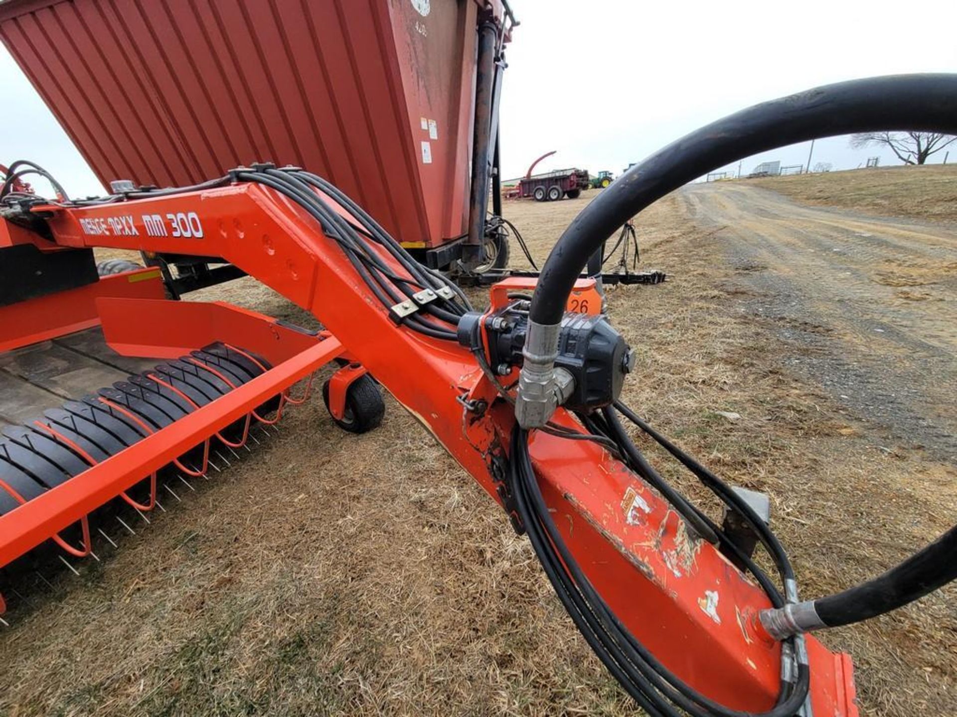 Kuhn MM300 Merger - Image 21 of 28