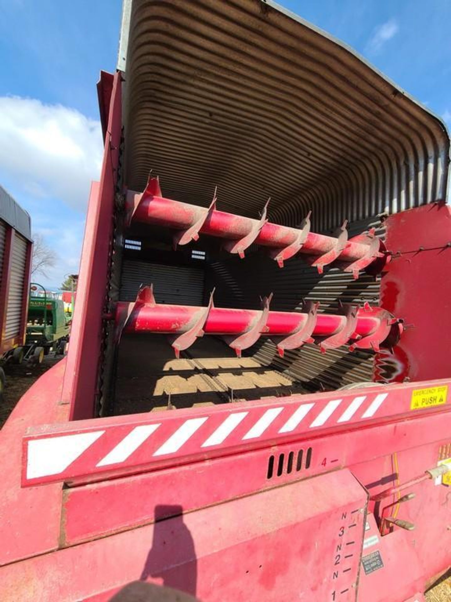 Miller Pro 5200 Forage Wagon - Image 5 of 33