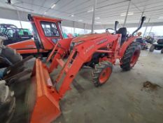 Kubota L3301 Compact Loader Tractor 'Ride & Drive'