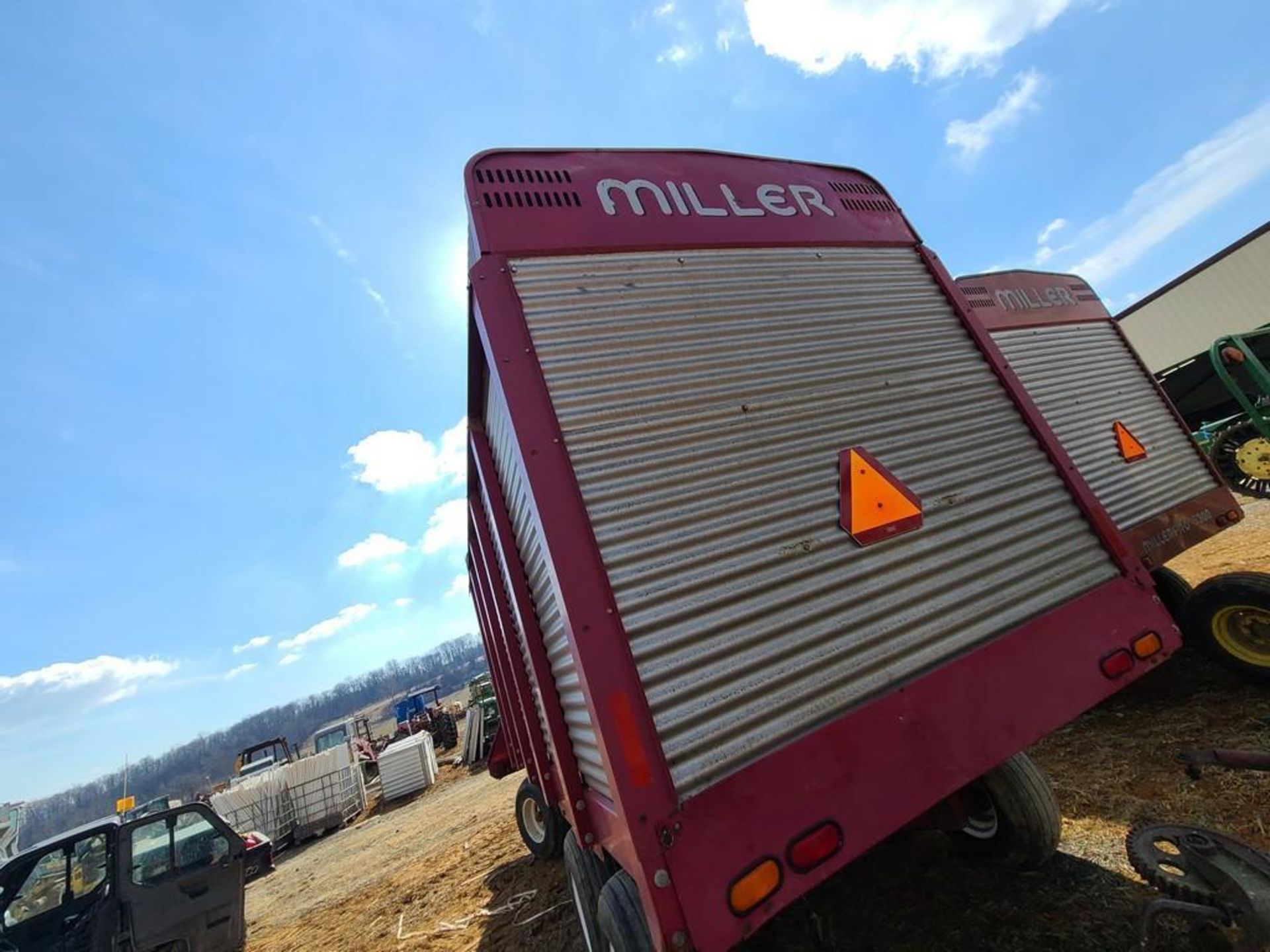 Miller Pro 5200 Forage Wagon - Image 17 of 33