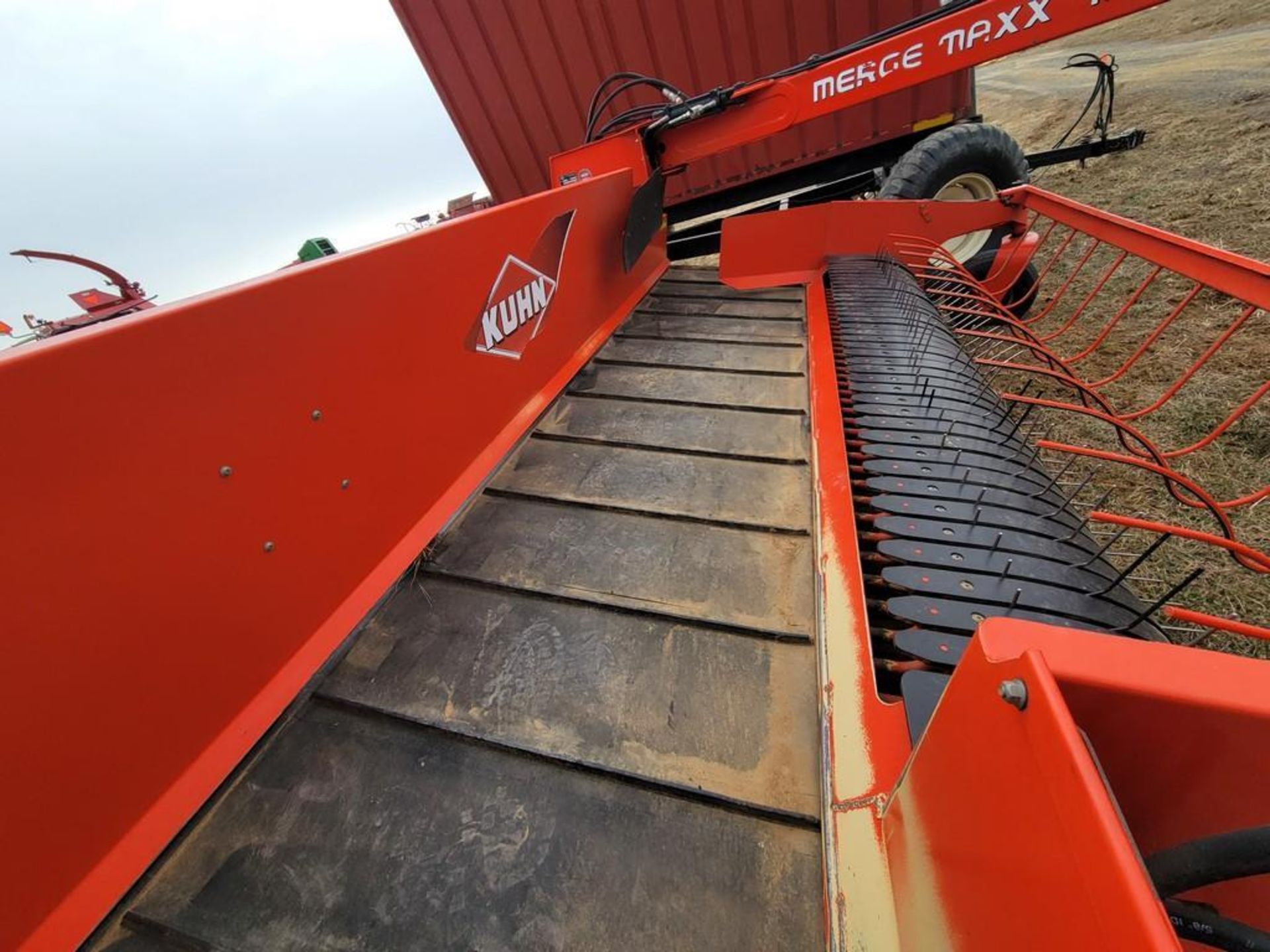 Kuhn MM300 Merger - Image 22 of 28