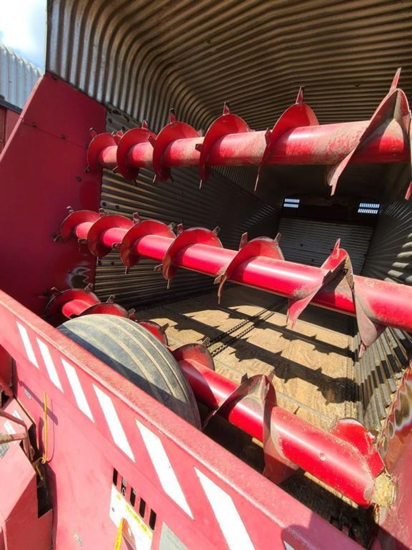 Miller Pro 5200 Forage Wagon - Image 29 of 33