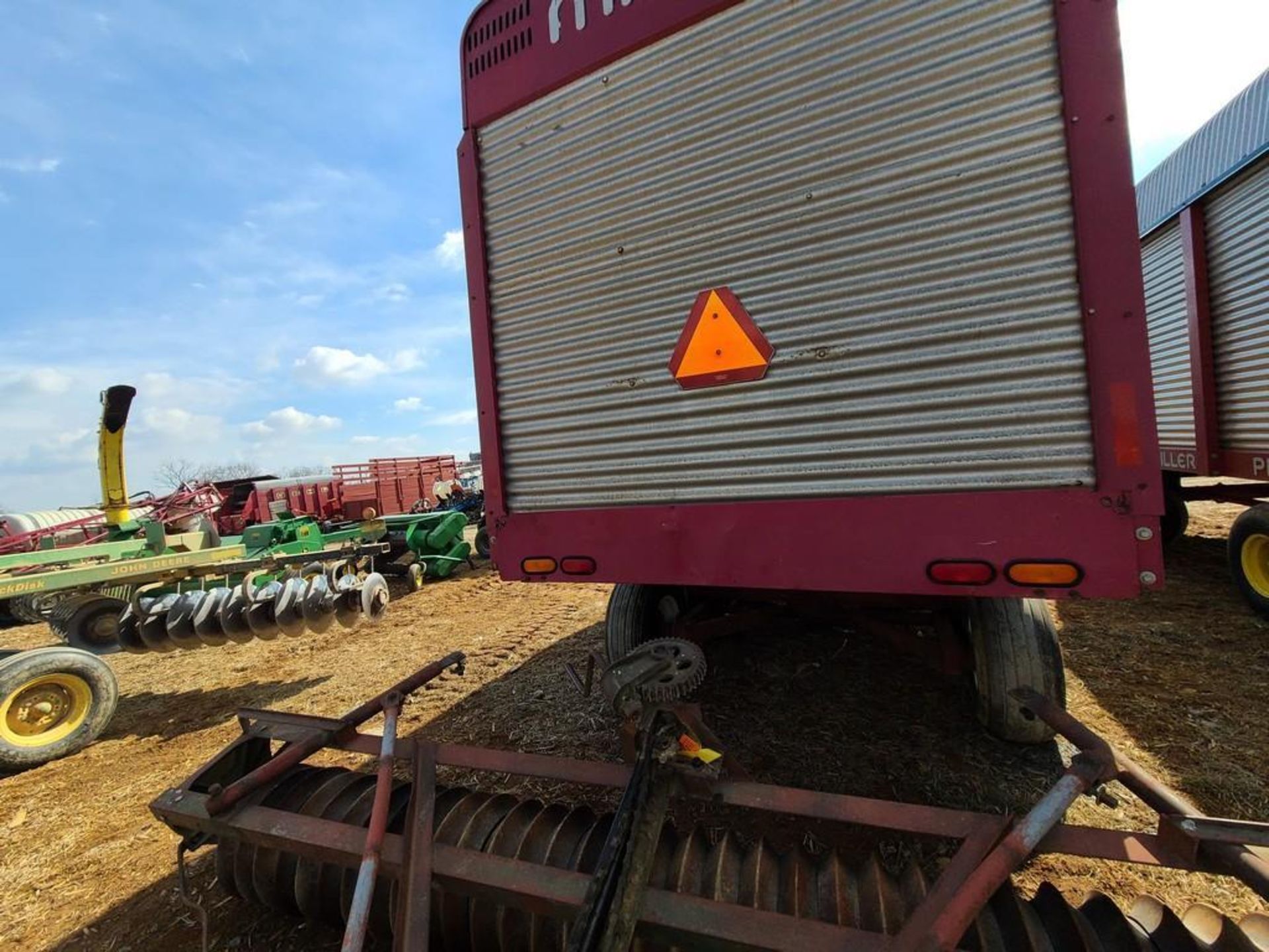 Miller Pro 5200 Forage Wagon - Image 15 of 33