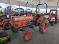 Kubota L2050 Compact Tractor 'Ride & Drive'