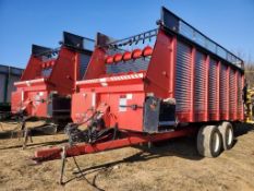 2016 Miller Pro 5300 Forage Cart