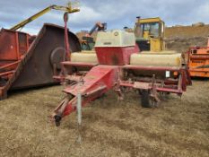 International 400 Planter 'Monitor in Seed Box'