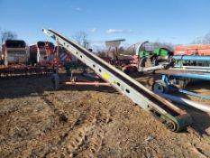 New Idea 177 Elevator