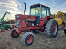 International 1086 Cab Tractor 'Runs & Operates'