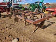 John Deere 620 Antique Tractor 'Runs & Operates'