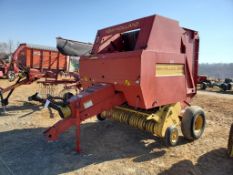 New Holland 640 Round Baler