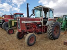 International 856 Cab Tractor 'Runs & Operates'