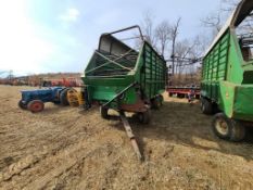 John Deere 716A Forage Wagon