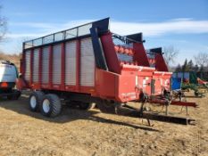 2016 Miller Pro 5300 Forage Cart