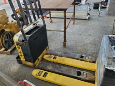 Hyster W40Z Electric Pallet Jack