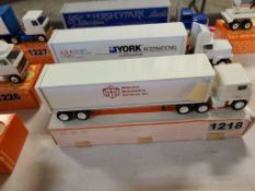 Winross Truck With Van Trailer