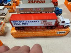 Winross Truck With Van Trailer