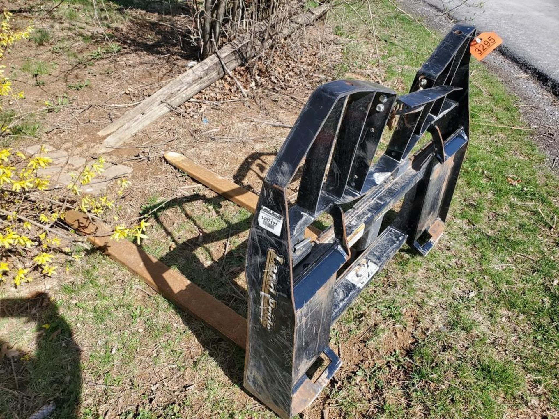 Land Pride Skid Steer Pallet Forks