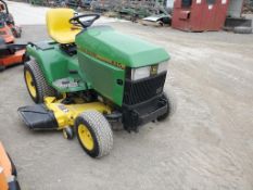 John Deere 425 Riding Tractor 'Runs & Operates'