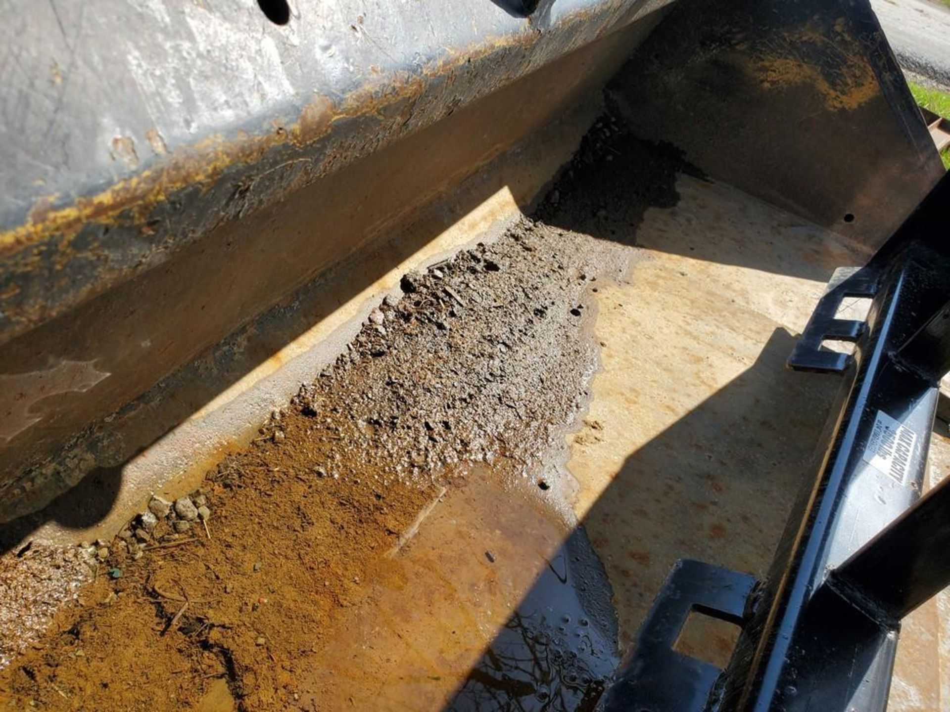 Skid Steer Bucket - Image 4 of 10