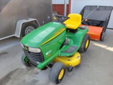 John Deere LT150 Riding Tractor 'Ride & Drive'
