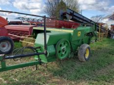 John Deere 336 Baler