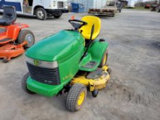 John Deere LX277 Riding Tractor 'Runs & Operates'