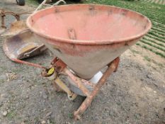 New Idea 107 Spinner Spreader