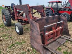 International 656 Loader Tractor
