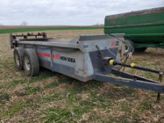 New Idea 3632 Manure Spreader