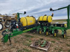 John Deere 1760NT Corn Planter