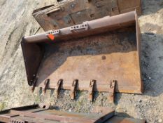 Bobcat Tooth Bucket